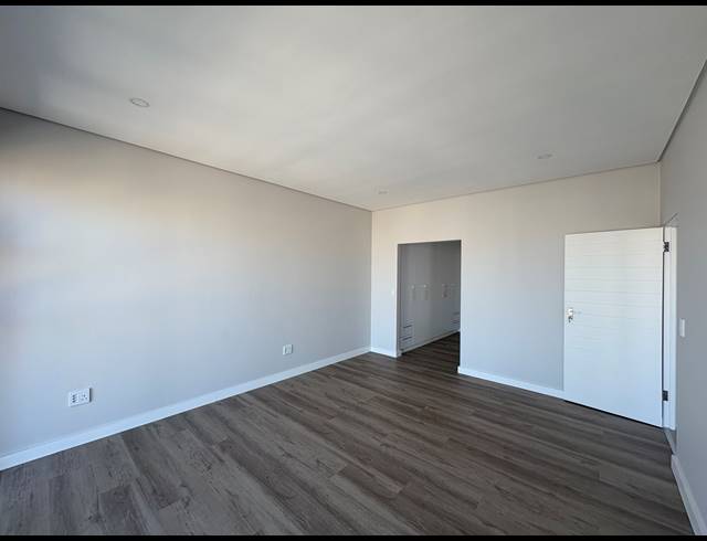 4 BEDROOM HOUSE FOR SALE IN SANDOWN